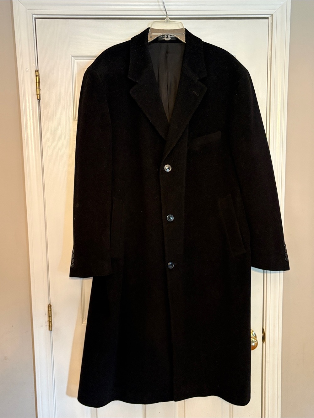 Ralph Lauren Men's Black Single-Breasted Trench Coat - Timeless Long Overcoat